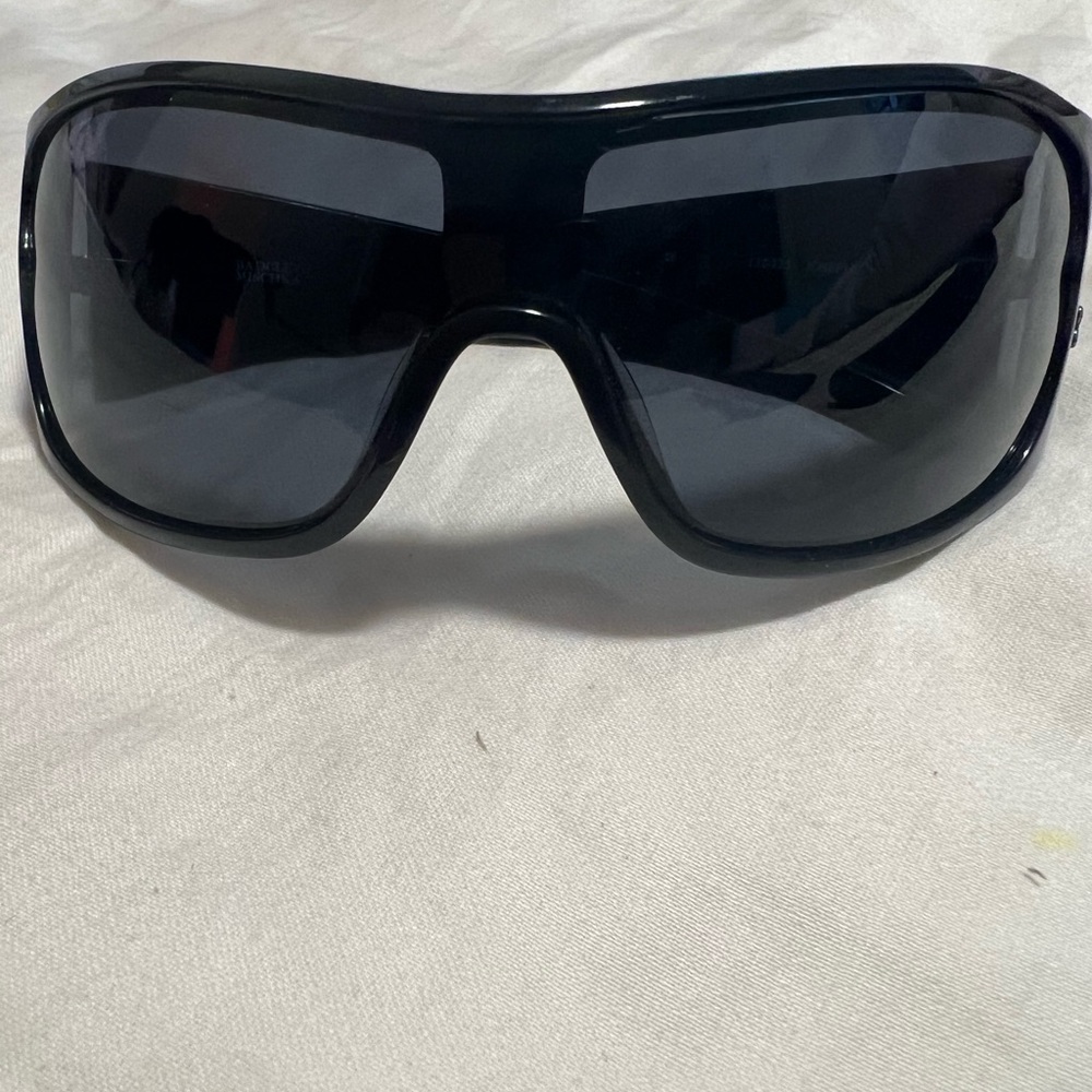 Vintage elegant 1998 Badgley Mischa dark sunglasses. - Picture 6 of 6